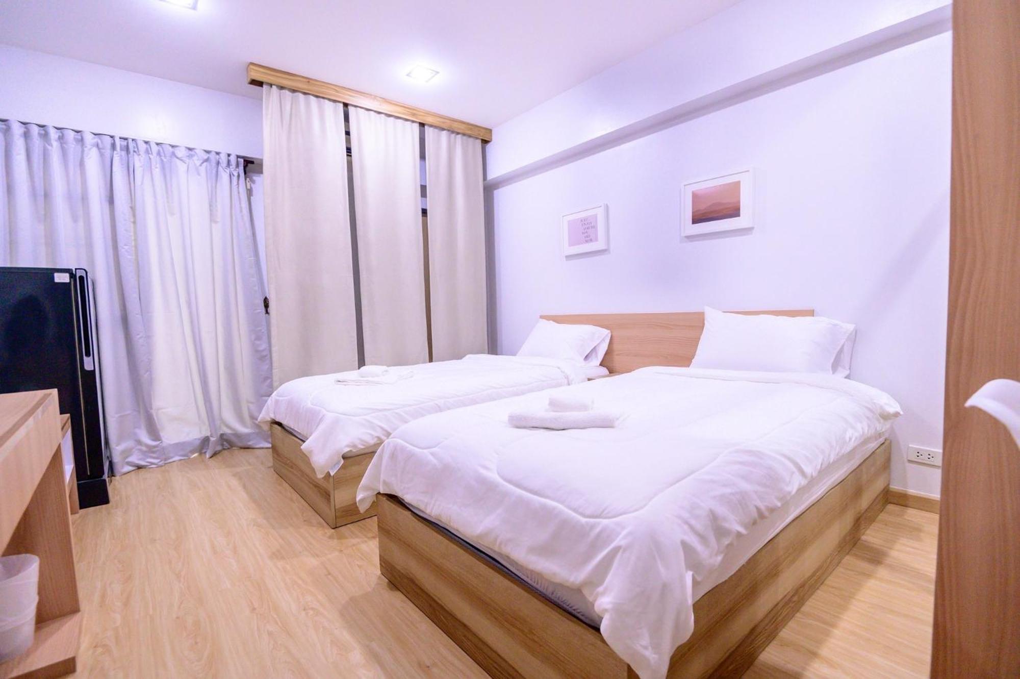 Creston Grand Hotel Suphan Buri Buitenkant foto